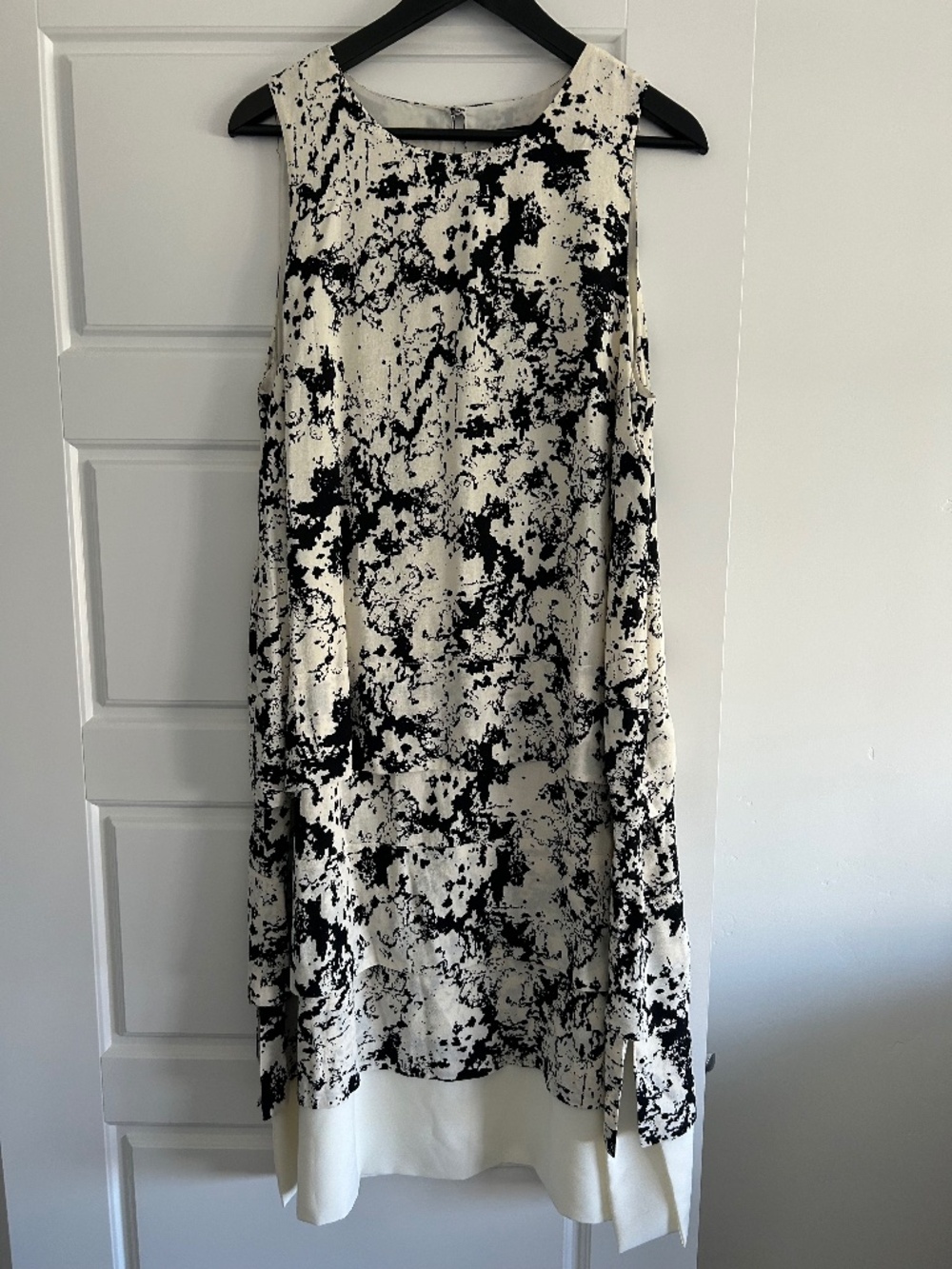 Banana Republic sleeveless midi dress